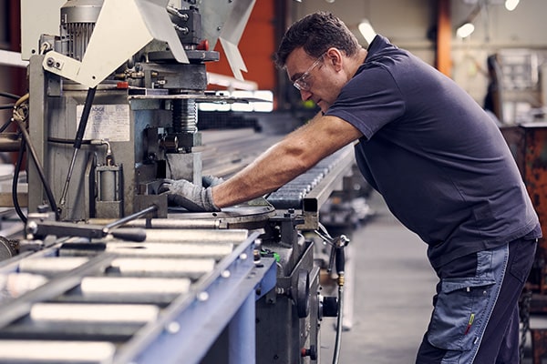 MASCHINEN- UND ANLAGENFÜHRER (W/M/D)